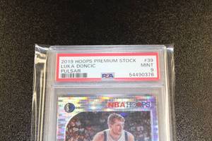 2019-20 Hoops Premium Stock Pulsar Prizm Luka Doncic #39 PSA 9