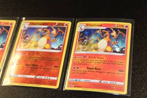 Pokemon Charizard 025185 BaseReverse HoloCracked Ice