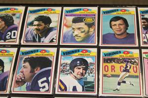 1977 Topps Football Star & Common Lot  41 Cards