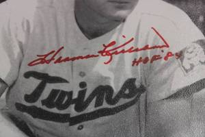 Harmon Killebrew 8x10 Photo In Person Autograph
