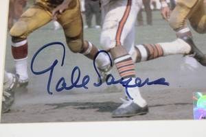 Gale Sayers 15x12 Framed Photo In Person Autograph