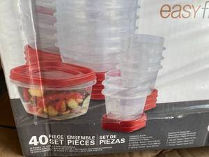 Rubbermaid Food Storage