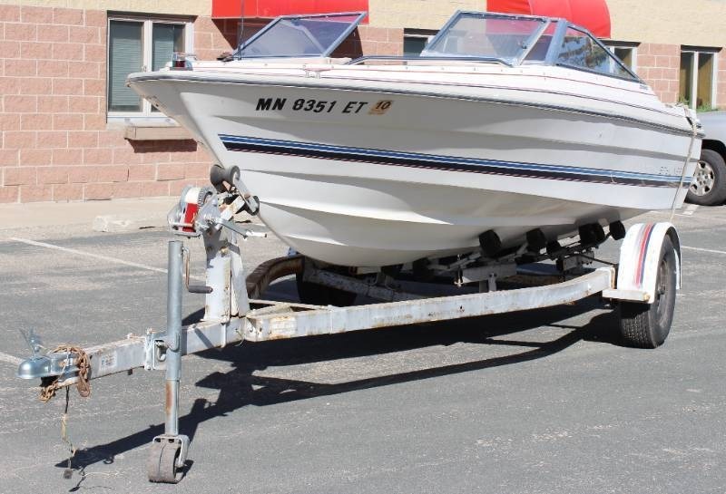 Bay Liner 19 Ft Boat
