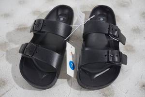 NEW Shade and Shore Sandals - Size 7