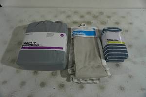 Room Essentials Sheet Set and Pillowcases