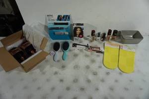 Assorted Beauty Items - Brushes , Hair Dye