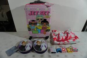 Assorted Toys - Jet Set Suitcase, Frozen Stationary Sets