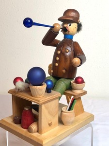 lot 88 image: Vintage German Smoker- Glass Blower Figurine
