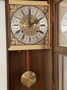 lot 41 image: Vintage Arts and Crafts Style Decorative Wall Clock