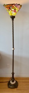 lot 10 image: Beautiful Tiffany Style Floor Lamp with Dragonfly Motif