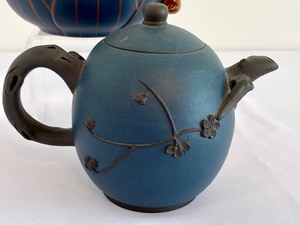 lot 44 image: Two Lovely Designed Chinese Teapots
