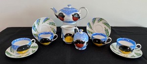 lot 22 image: Estonia Snow Bird Teapot, CreamSugar & Teacups Set