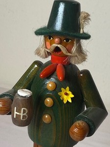lot 93 image: Erzgebirgische Bavarian Beer Drinker SmokerIncense Figurine