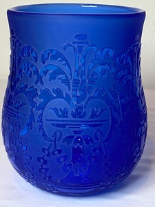 lot 112 image: Gorgeous Cobalt Blue Pilgrim Glass Vase