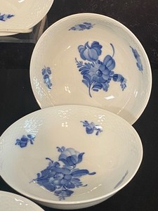 lot 40 image: Set of Six Royal Copenhagen Blue Flower Bowls (1856)