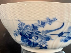 lot 34 image: Royal Copenhagen Blue Flower Bowl (1643)