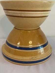 lot 30 image: Three Vintage Pottery Mixing Bowls