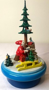 lot 152 image: Vintage Steinbach Wind Up Christmas Musical Figurine