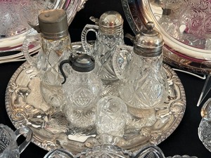 lot 183 image: Vintage Silver Plate Serving Trays and Pressed Glassware