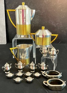 lot 185 image: Decorative Teapot Things