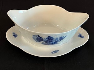 lot 57 image: Royal Copenhagen Blue Flower Gray Boat