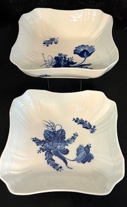 lot 69 image: Two Royal Copenhagen Blue Flower Vegetable Bowls