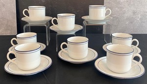 lot 178 image: Eight Seltmann Weiden Bavaria Teacups and Saucers