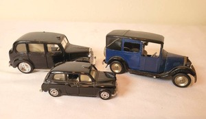 lot 125 image: Collectible London Memorabilia