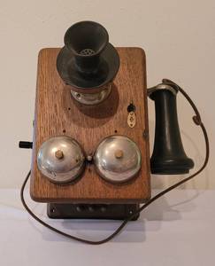 lot 301 image: 1904 Vintage Telephone
