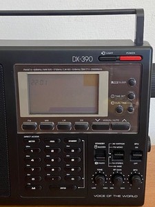 lot 218 image: Realistic Battery Operated Short Wave Radio