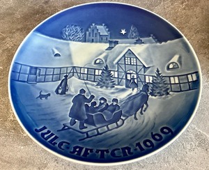 lot 245 image: Five 1960s Bing and Grondahl Collector Plates