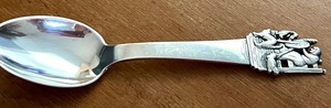 lot 260 image: Hans Christian Andersen Fairy Tale Spoon The Ugly Duckling