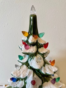 lot 307 image: Festive Vintage Ceramic Christmas Tree
