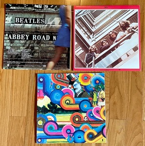 lot 349 image: 2 Beatles Albums and a Beatles Tribute Album