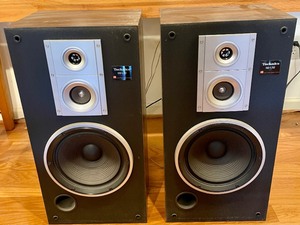 lot 355 image: Technics 3 Way Speaker System