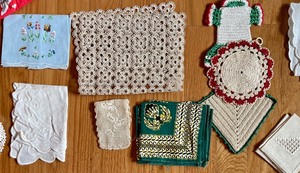 lot 362 image: Vintage Linens and Lace