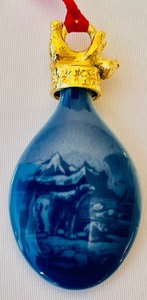 lot 392 image: Special Holiday Ornaments