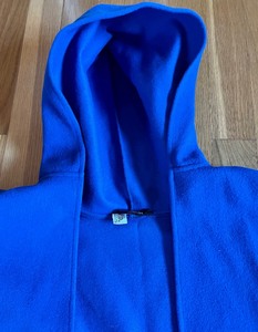 lot 389 image: Coloratura Royal Blue Cape