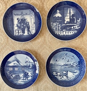 lot 426 image: Royal Copenhagen Collectable Plates 2000-2009