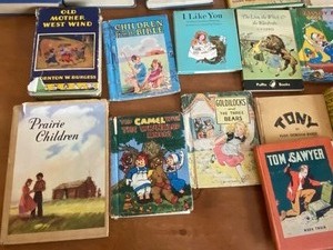 lot 421 image: Variety of Vintage Childrens Books