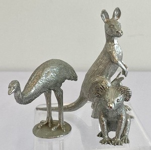 lot 174 image: Collection of Miniature Pewter Animal Figurines