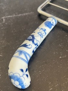 lot 280 image: Two Beautiful Cheese Knives in Blue Floral Design