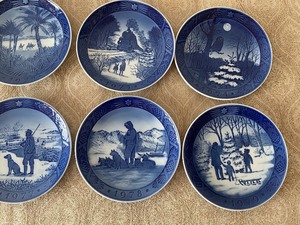 lot 288 image: Complete Set of 1970s Royal Copenhagen Collector Plates