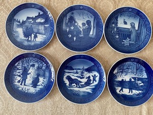 lot 289 image: Complete Collection of Royal Copenhagen 1980s Collector Plates