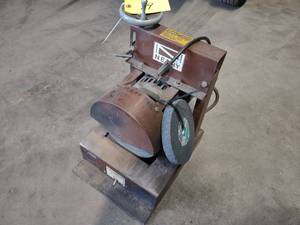 lot 19 image: Neary Model 400 Blade Sharpener, Wo...