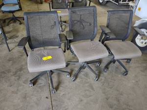 lot 38 image: (3) Steelcase Task Chairs...