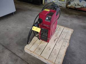 lot 7 image: Powcon Model 200MSM Wire Feed Welde...