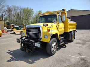 lot 1 image: Ford L8000 Dump Truck