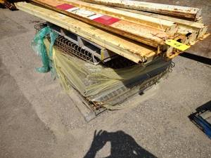 lot 43 image: Assorted Pallet Racking Parts Inclu...