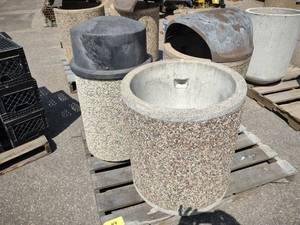 lot 49 image: (3) Trash Cans...